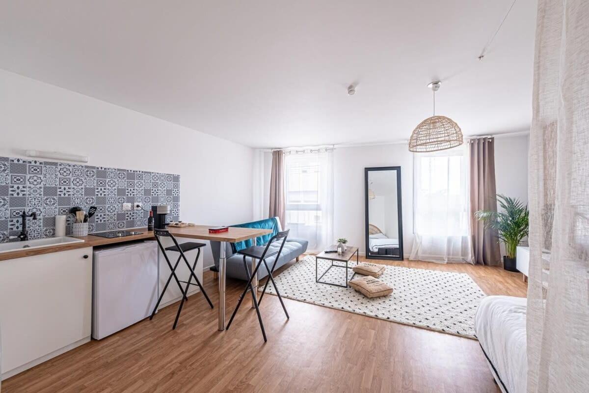 Studio Disneyland En 10 Min Paris 30 Min مونتِفرا المظهر الخارجي الصورة